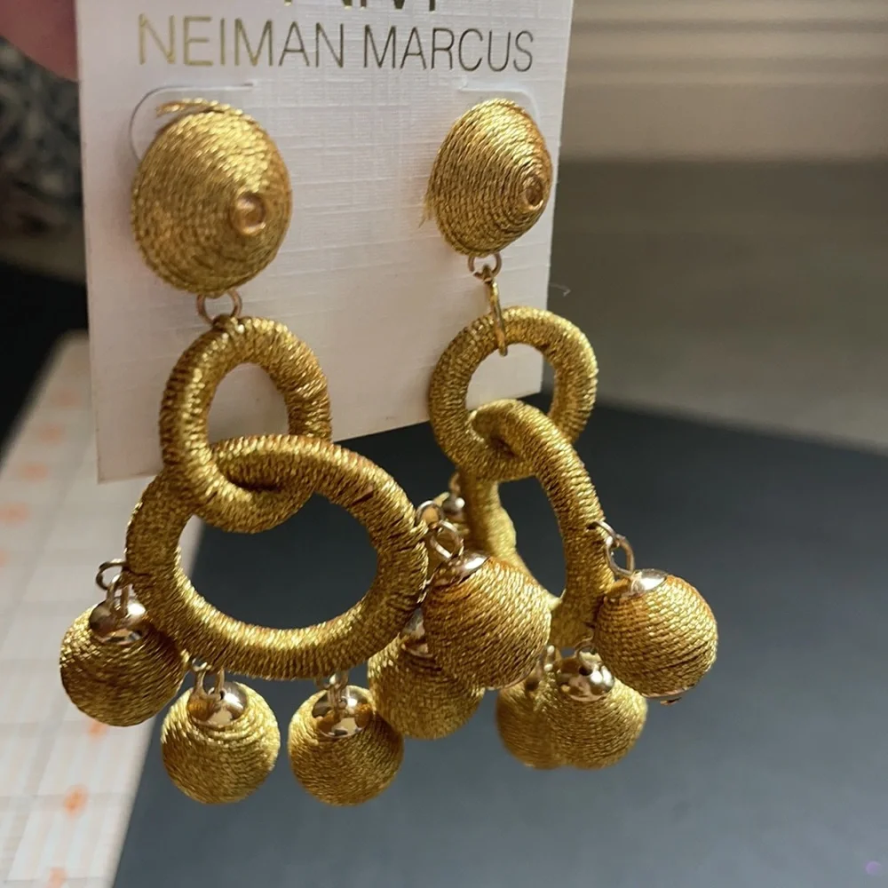 Neiman Marcus Gold Statement Drop Earrings – New With Tags